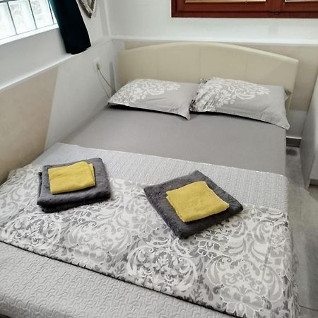 Apartman Art Kotor Eksteriør bilde
